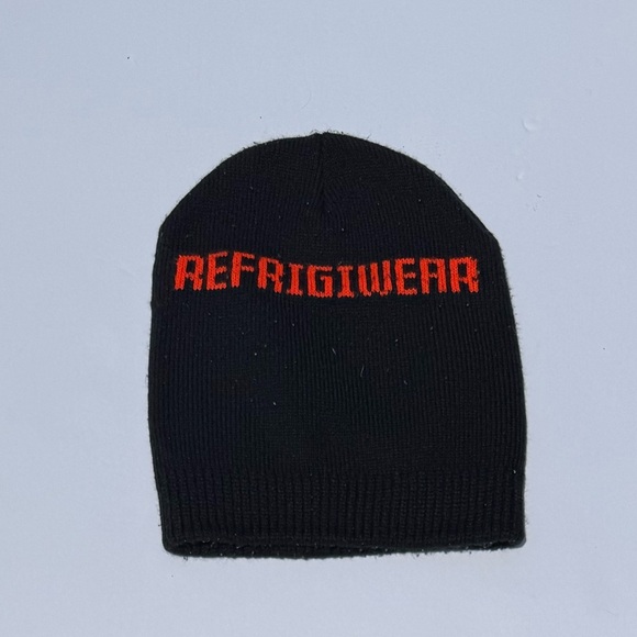 Black and Red Knit Beanie Winter Hat - Picture 1 of 2